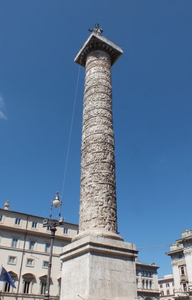 Tour per le piazza di Roma: Piazza Colonna